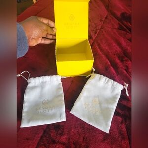 Kendra Scott Storgae Box and Dust Bag Set